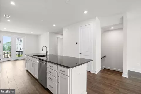 Entry Way - 23081 Copper Tree Ter, Ashburn, VA 20148 photo 10 of 16