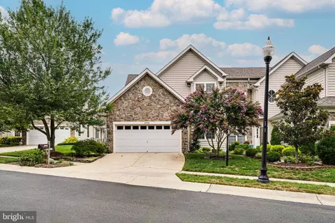 25585 Creek Run Ter, Chantilly, VA 20152