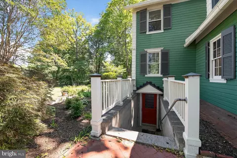 100 E Colonial Hwy, Hamilton, VA 20158 photo 4