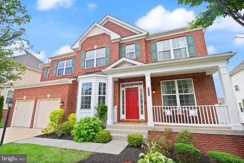 42108 Autumn Rain Cir, Brambleton, VA 20148