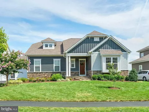 24340 White Elm Pl, Aldie, VA 20105
