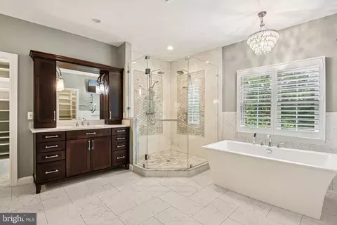 Bath - 27586 Paddock Trail Pl, Chantilly, VA 20152 photo 1 of 8