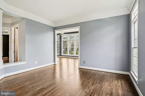 Living - 27586 Paddock Trail Pl, Chantilly, VA 20152 photo 8 of 14