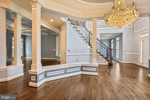 Living - 27586 Paddock Trail Pl, Chantilly, VA 20152 photo 5 of 14