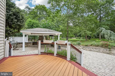 Exterior - 27586 Paddock Trail Pl, Chantilly, VA 20152 photo 7 of 18