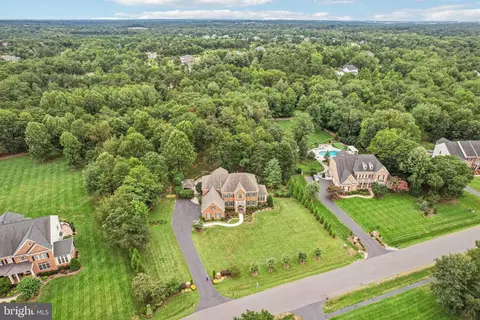View/Area - 27586 Paddock Trail Pl, Chantilly, VA 20152 photo 3 of 13