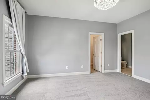 Bedroom - 27586 Paddock Trail Pl, Chantilly, VA 20152 photo 7 of 9