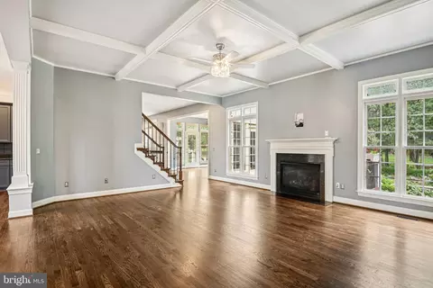 Living - 27586 Paddock Trail Pl, Chantilly, VA 20152 photo 3 of 14
