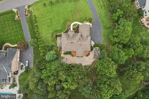 View/Area - 27586 Paddock Trail Pl, Chantilly, VA 20152 photo 11 of 13