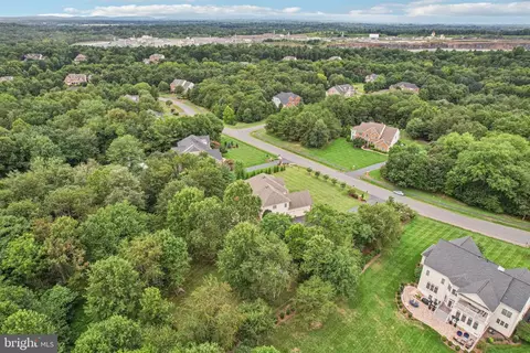 View/Area - 27586 Paddock Trail Pl, Chantilly, VA 20152 photo 6 of 13