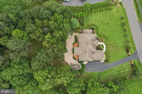 View/Area - 27586 Paddock Trail Pl, Chantilly, VA 20152 photo 10 of 13