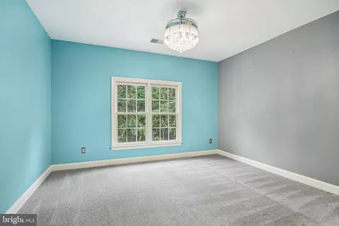 Bedroom - 27586 Paddock Trail Pl, Chantilly, VA 20152 photo 2 of 9