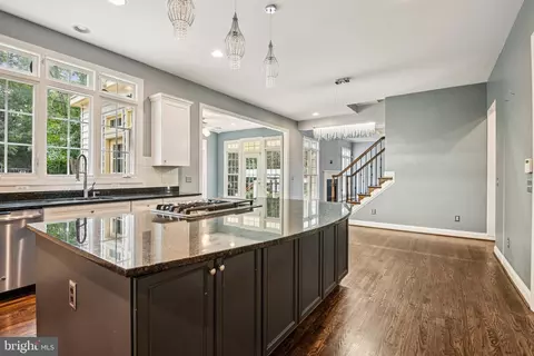 Kitchen - 27586 Paddock Trail Pl, Chantilly, VA 20152 photo 3 of 3