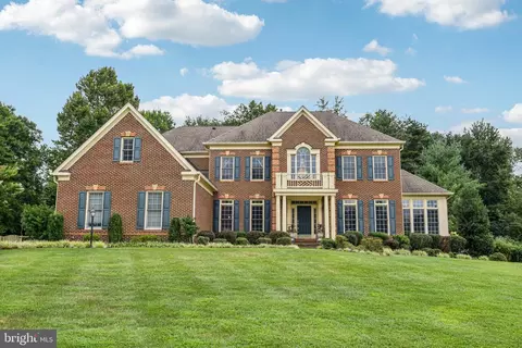 Exterior - 27586 Paddock Trail Pl, Chantilly, VA 20152 photo 1 of 18