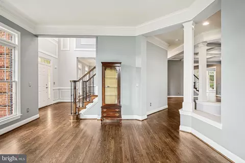 Entry Way - 27586 Paddock Trail Pl, Chantilly, VA 20152 photo 4 of 5