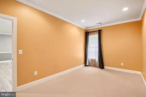 Bedroom - 27586 Paddock Trail Pl, Chantilly, VA 20152 photo 9 of 9