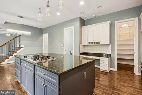 Kitchen - 27586 Paddock Trail Pl, Chantilly, VA 20152 photo 2 of 3