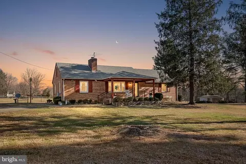 37116 Snickersville Tpke, Purcellville, VA 20132