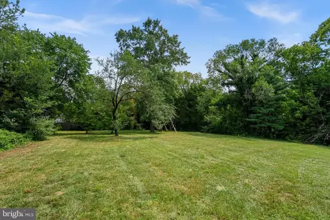 Exterior - 21506 Shellhorn Rd, Ashburn, VA 20147 photo 4 of 8