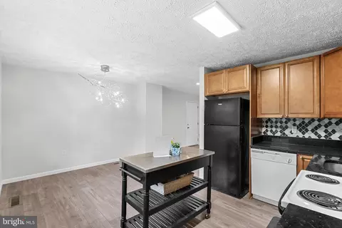 Kitchen - 21506 Shellhorn Rd, Ashburn, VA 20147 photo 3 of 3