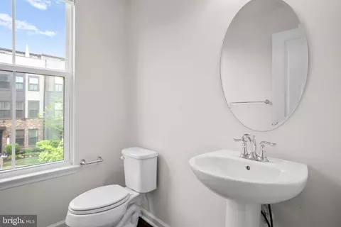 22275 Sims Ter, Ashburn, VA 20148 photo 14