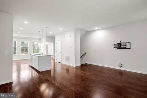 22275 Sims Ter, Ashburn, VA 20148 photo 8