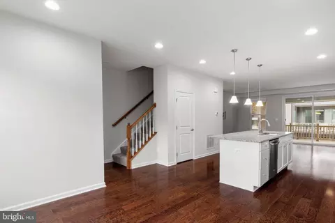 22275 Sims Ter, Ashburn, VA 20148 photo 12