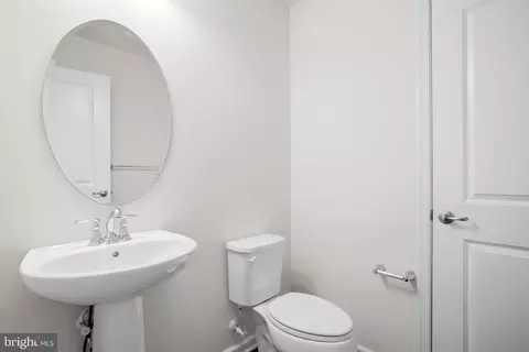 22275 Sims Ter, Ashburn, VA 20148 photo 3