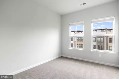 22275 Sims Ter, Ashburn, VA 20148 photo 22