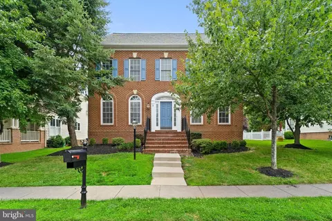 42652 Legacy Park Dr, Brambleton, VA 20148
