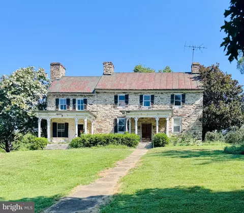 19525 Telegraph Springs Rd, Purcellville, VA 20132