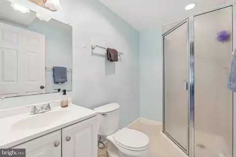 Bath - 21180 Hedgerow Ter, Ashburn, VA 20147 photo 3 of 3