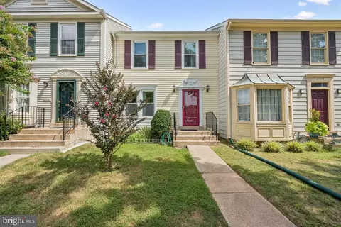 21180 Hedgerow Ter, Ashburn, VA 20147
