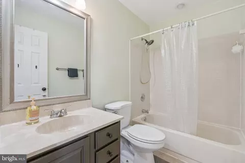 Bath - 21180 Hedgerow Ter, Ashburn, VA 20147 photo 2 of 3