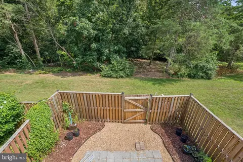 Exterior - 21180 Hedgerow Ter, Ashburn, VA 20147 photo 6 of 8