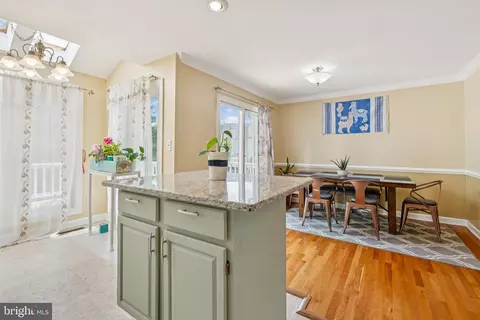 Dining - 21180 Hedgerow Ter, Ashburn, VA 20147 photo 3 of 3