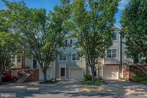 508 Kalmia Sq NE, Leesburg, VA 20176