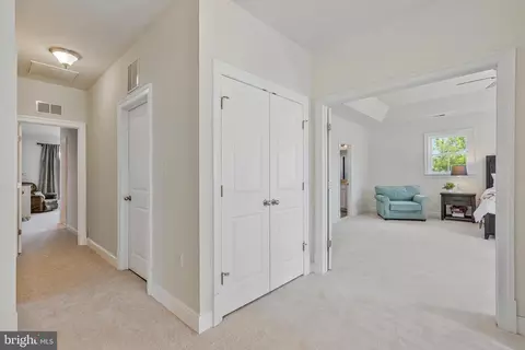 Entry Way - 23712 Safflower Ct, Ashburn, VA 20148 photo 14 of 15