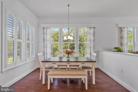 Dining - 23712 Safflower Ct, Ashburn, VA 20148 photo 3 of 3