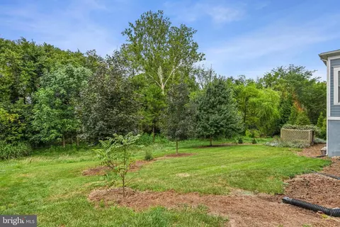 Exterior - 23712 Safflower Ct, Ashburn, VA 20148 photo 5 of 10