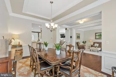 Dining - 23712 Safflower Ct, Ashburn, VA 20148 photo 2 of 3