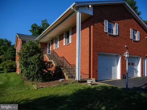 17152 Bridge View Ct, Paeonian Springs, VA 20129