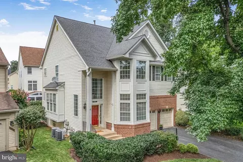 47536 Hidden Cove Ct, Sterling, VA 20165