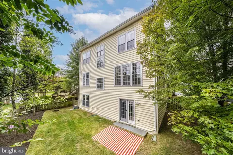 Exterior - 21934 Windover Dr, Broadlands, VA 20148 photo 8 of 10