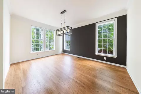 Living - 21934 Windover Dr, Broadlands, VA 20148 photo 2 of 4