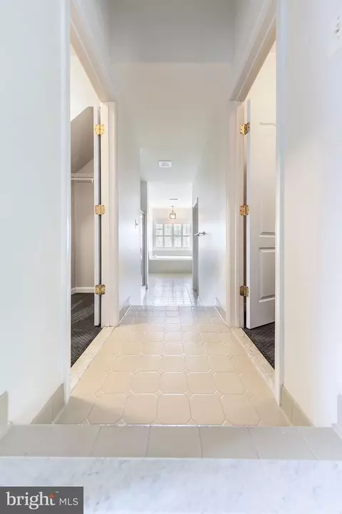 Entry Way - 21934 Windover Dr, Broadlands, VA 20148 photo 5 of 11