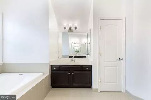 Entry Way - 21934 Windover Dr, Broadlands, VA 20148 photo 6 of 11