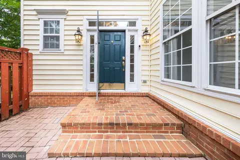 Exterior - 21934 Windover Dr, Broadlands, VA 20148 photo 6 of 10