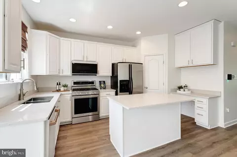 42576 Magellan Sq, Brambleton, VA 20148 photo 7
