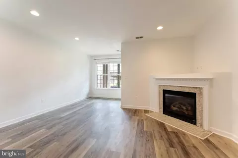42576 Magellan Sq, Brambleton, VA 20148 photo 29
